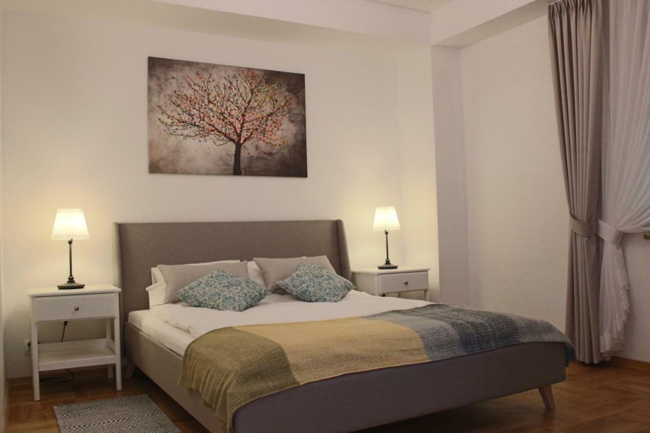 Apartment Rynek 24 *