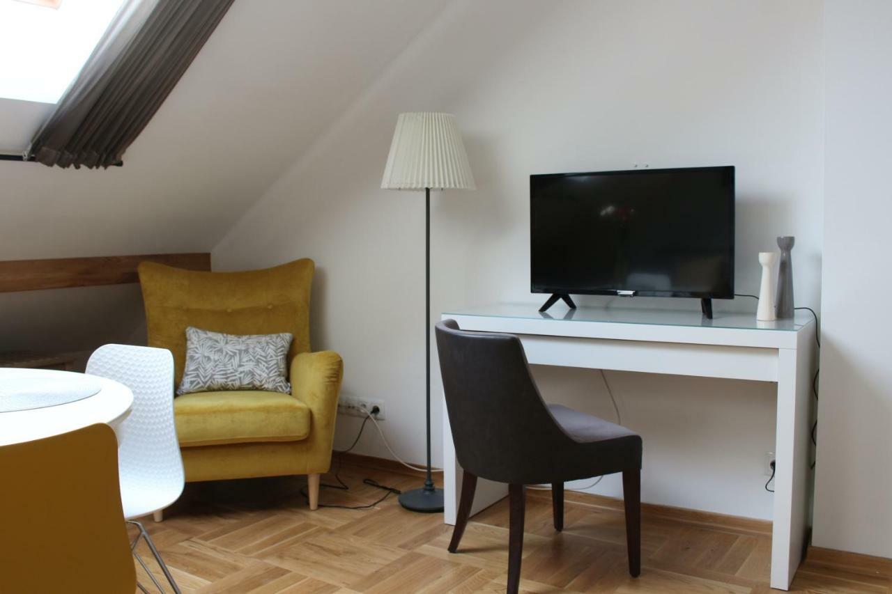 Apartment Rynek 24 *