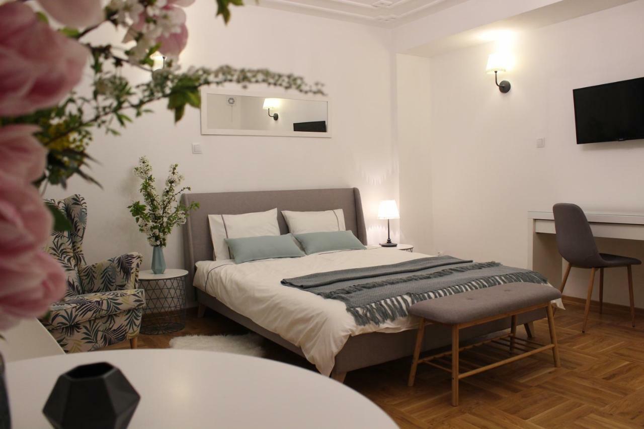 Rynek 24 Apartment *